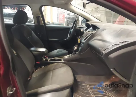 2013 Ford Focus Se z USA, uszkodzony, nr VIN 1FADP3F21DL344695